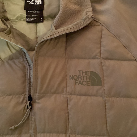 North Face Fleece Zip! Mens Medium. Super comfy - Picture 3 of 6